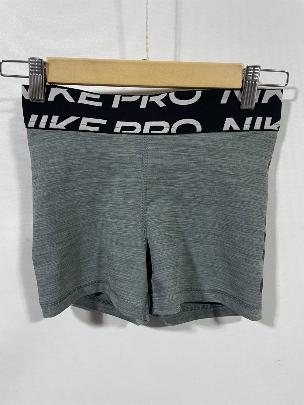 Nike pro dri-fit Women's Heather Gray Bike Shorts with Black Logo Waistband